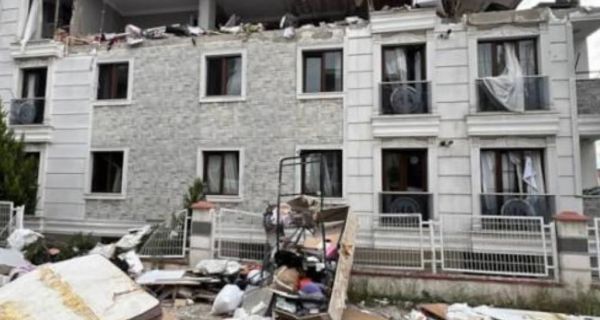 Kocaeli’de doğalgaz patlaması…