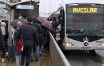 Metrobüste Hamile kadın doğum yaptı