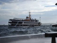 İstanbul’da vapur seferlerine hava muhalefeti…