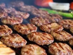 Tüm Türkiye’nin merak ettiği ‘domuz eti’ tespit edilen köfteci firma ortaya çıktı