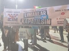 İstanbul’daki Ambarlı Limanı’nda, İsrailli ZIM firmasını protesto