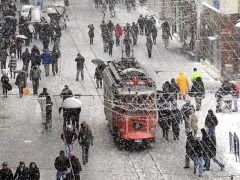 İstanbul’da, Kar yağışı bugün de devam edecek…