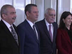DEM Parti heyeti Özgür Özel ile bir araya geldi