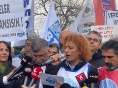 Kamu emekçileri Türkiye genelinde iş bıraktı…