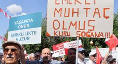 Emekliler, ‘Bütçe görüşmelerine taraf edilmeyen bizler Tandoğan’dan haykıracağız’