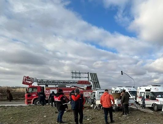 Kırklareli’nde Otomobil ve kamyonet çarpıştı!