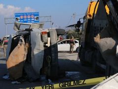 Hatay’da İşçi servisi ile TIR çarpıştı!