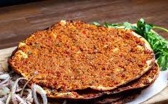 Lahmacunun içinden çıkanlar şoke etti!