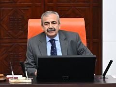 Sırrı Süreyya Önder hayatını kaybetti!