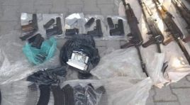 Sakarya’da yapılan aramada ruhsatsız tabanca ve silahlara ait şarjörler ele geçirildi