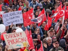 Özgür Özel Konya’da ‘ERDOĞAN’A SESLENDİ: “SEN SOKAĞA ÇIKABİLİYOR MUSUN?”