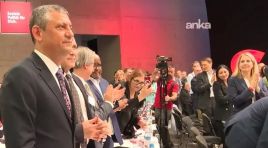 Özgür Özel Berlin’de ayakta alkışlandı…