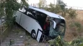 Maltepe’de otobüs şarampole yuvarlandı!
