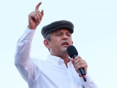 Özgür Özel’den Adıyaman’da ‘Geri adım atarsam ülkeyi 100 yıl geriye götürecek’