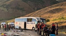 Sivas’ta yolcu otobüsü kaza yaptı…