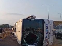 Kuzey Marmara Otoyolu’nda yolcu otobüsü devrildi!