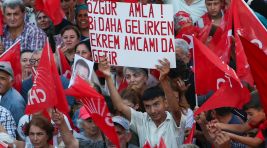 Özgür Özel “KUTUPLAŞMAYA DEĞİL KUCAKLAŞMAYA GELDİK”