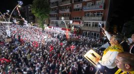 Özgür Özel ‘Belediye ekiplerimiz incelemelerini yapıyor, geçmiş olsun dileklerimizi iletiyoruz’