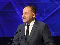 Bakan yardımcısı 4 diplomasını sildi!