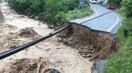 Rize’de sağanak yağış heyelana yol açtı…