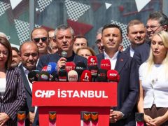 Özgür Özel, Sarıyer’deki CHP İstanbul İl Başkanlığı’na gitti