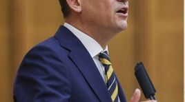 CHP lideri Özel, 3 büyük krizi yaşamaya devam ettik. Demokrasi krizi, adalet krizi, ekonomik kriz”