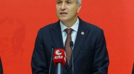 Suat Özçağdaş, Zorunlu eğitim ekonomik, dini, etnik tüm kimlikler yerine yurttaş olma kimliğini önceler