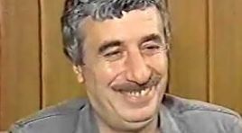 Tiyatro dünyasının efsane ismi Ahmet Gülhan hayatını kaybetti