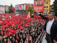 Özgür Özel’den Emeklilere ve işçilere çağrı