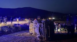 Kahramanmaraş’da işçilerini taşıyan minibüs şarampole devrildi