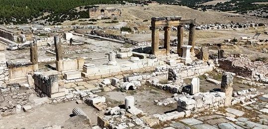 Uşak Blaundos Antik Kenti’nde 2 bin yıllık stadyum gün yüzüne çıkarılıyor