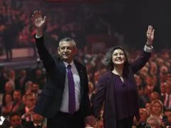 Özgür Özel, “Söz veriyorum, bu muhalefetteki son kurultayımız”