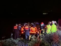 Çanakkale’de “DUR İHTARINA UYMADI, KAÇTI”KARŞI YOLDAN GELEN ARACA ÇARPTI!