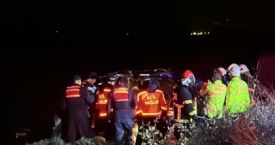 Çanakkale’de “DUR İHTARINA UYMADI, KAÇTI”KARŞI YOLDAN GELEN ARACA ÇARPTI!