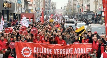 Gebze’de büyük işçi mitingi