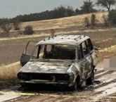 Yanan otomobilin yanında başsız erkek cesedi bulundu!