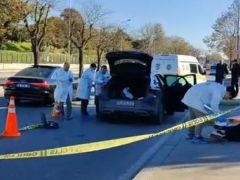 İstanbul’ Bakırköy ilçesinde , bir şahıs otomobilinde uğradığı silahlı saldırıda hayatını kaybetti