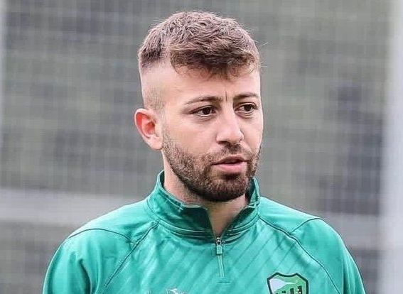 Silahlı saldırıya uğrayan futbolcu hayatını kaybetti