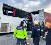 Osmaniye’de yolcu otobüsü TIR’a çarptı, Can kaybı ve yaralılar var