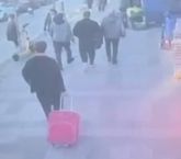 Ümraniye’de evde hırsızla karşılaştı, kendisini aşağı attı!