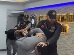 Ailesini katledip intihar süsü vermiş!