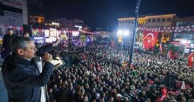 Özgür Özel,mücadeleyi büyüttükçe biz kazanacağız, kötülük kaybedecek.