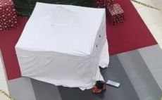 Şişli’de AVM’de 2’nci kattan düşen şahıs yaşamını yitirdi…