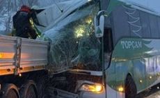 Tokat’ta yolcu otobüsü ile tır çarpıştı!