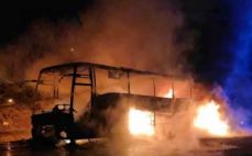 Adana’da otobüs alev alev yandı!