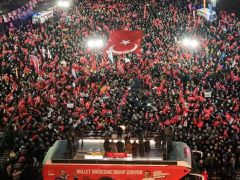 CHP lideri Özgür Özel’,Kimse kendini yalnız, güvencesiz ve bir başına hissetmeyecek