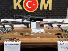 Sakarya’da bir evde gizli cephanelik çıktı!