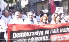 İstanbul’da sağlık çalışanlarından “Beyaz Yürüyüş”