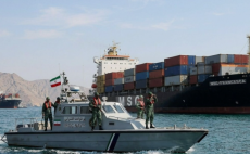 Devrim Muhafızları, ABD Ordusu ile bağlantılı olduğundan şüphelenilen bir gemiye el koydu!