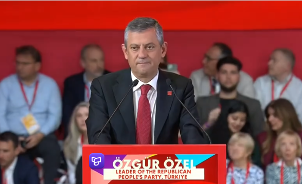 Özgür Özel’den Otoriterliğe karşı ‘demokrasi cephesi’ çağrısı!